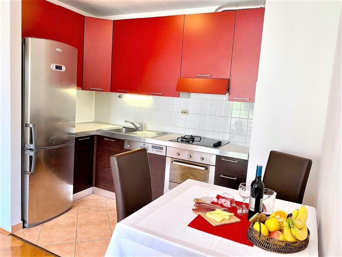 Ferienwohnung Sea Star Split Exterior foto