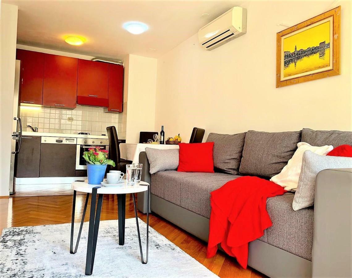 Ferienwohnung Sea Star Split Exterior foto